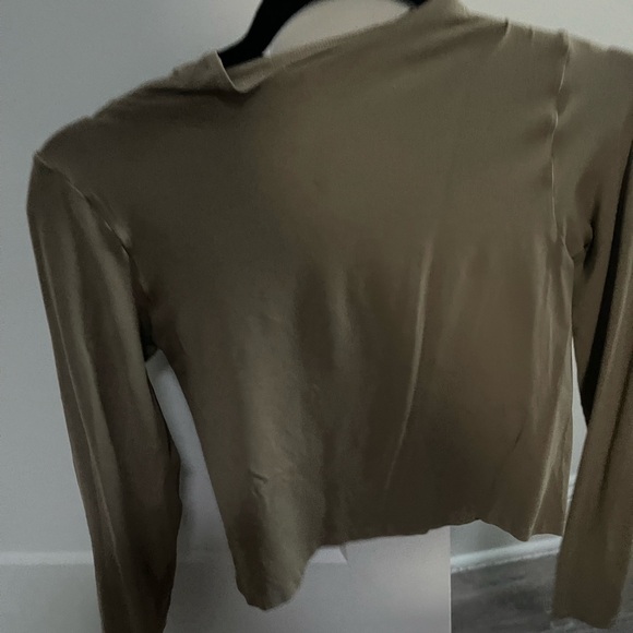 SKIMS Soft smoothing seamless turtleneck top - Picture 1 of 2